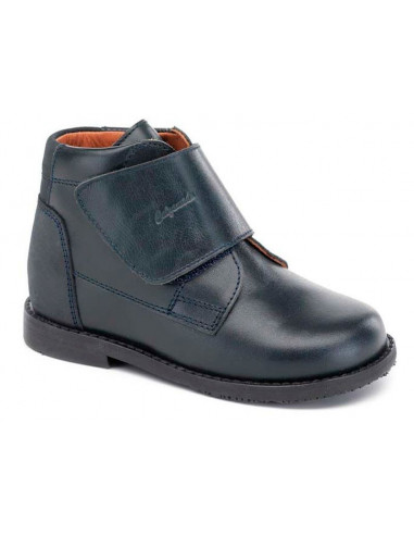 Bota niño con velcro horma recta de Calzamedi