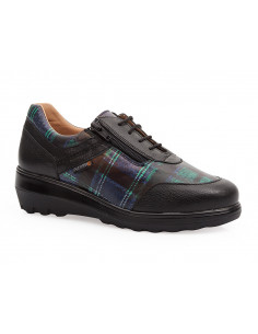 Zapato casual para mujer negro con estampado tartan