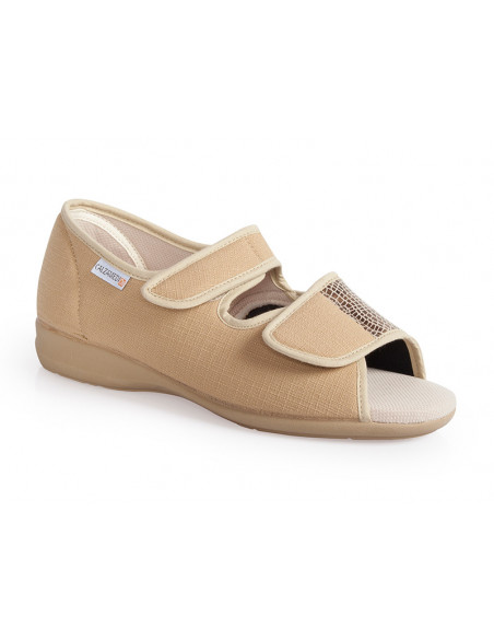 Zapatilla de verano para juanetes de Calzamedi beige